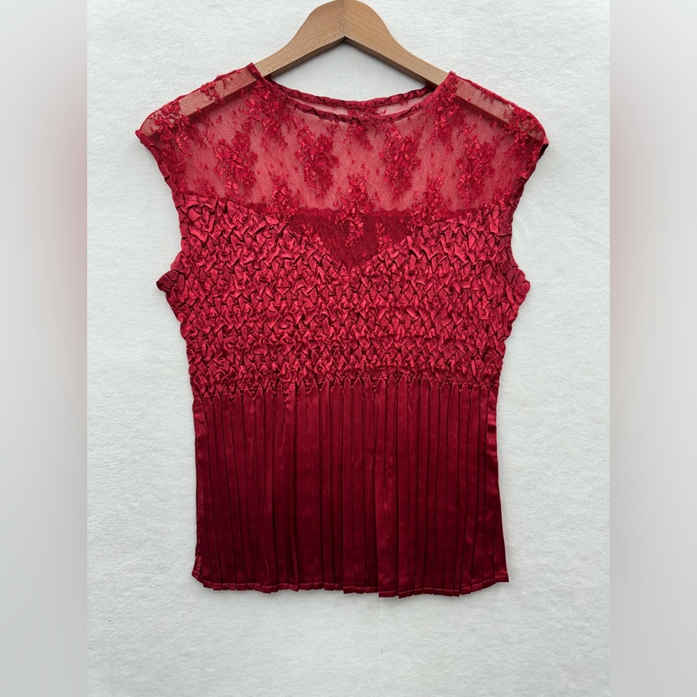 Komarov Women’s Medium Red Lace Detail Short Sleeve Blouse Top Shirt